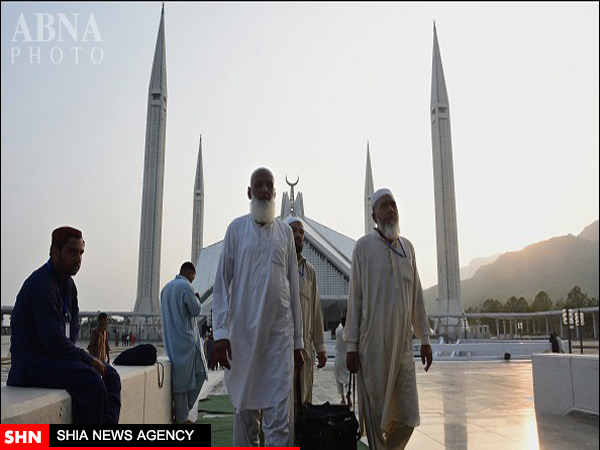 تصاویر آخرین روزهای ماه مبارک رمضان در پاکستان