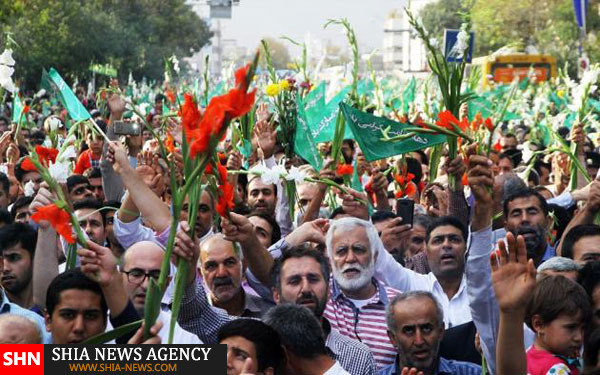 تصاویر گلباران حرم مطهر رضوی