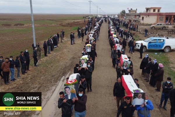 تشییع جنازه ۱۰۴ نفر از قربانیان ایزدی داعش در عراق