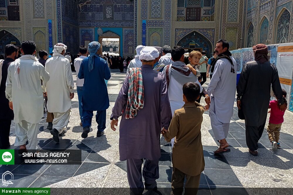 تصاویر/ زائران غیر ایرانی حرم امام رضا(ع)