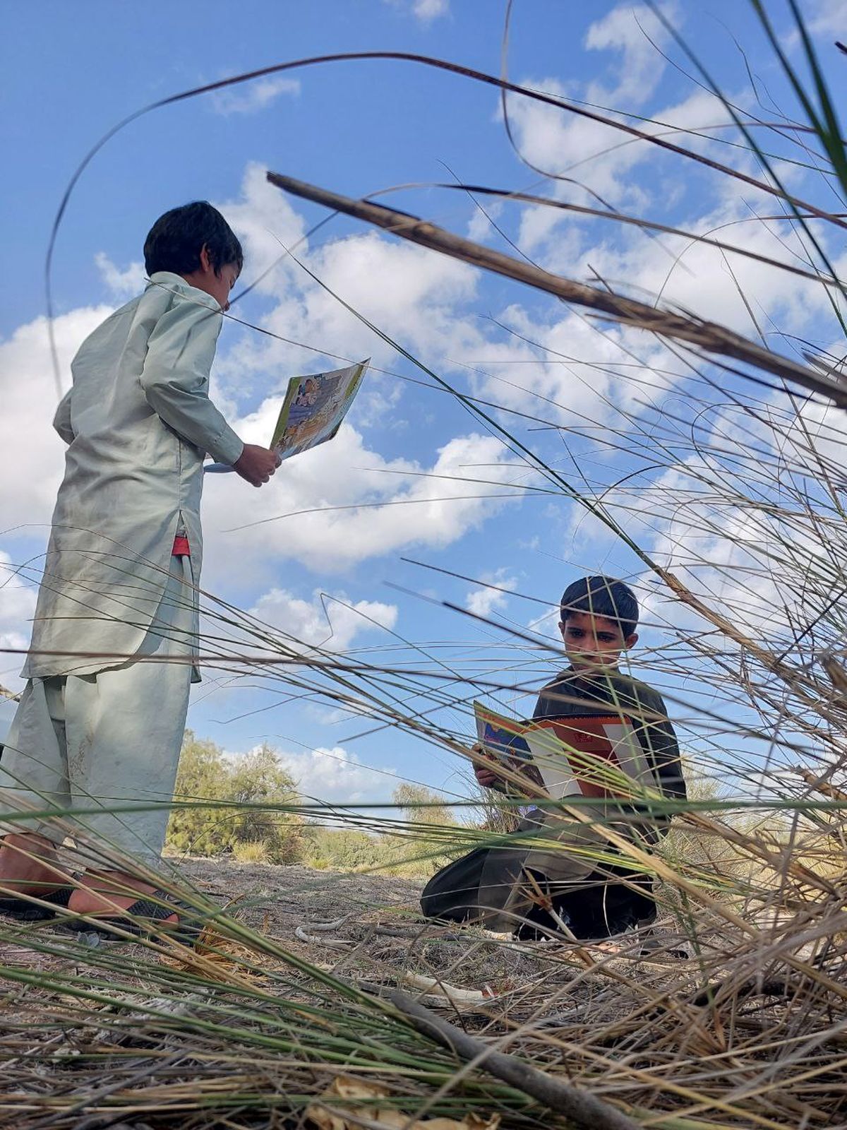 تصویری قابل‌تامل از یک کلاس درس در سیستان و بلوچستان