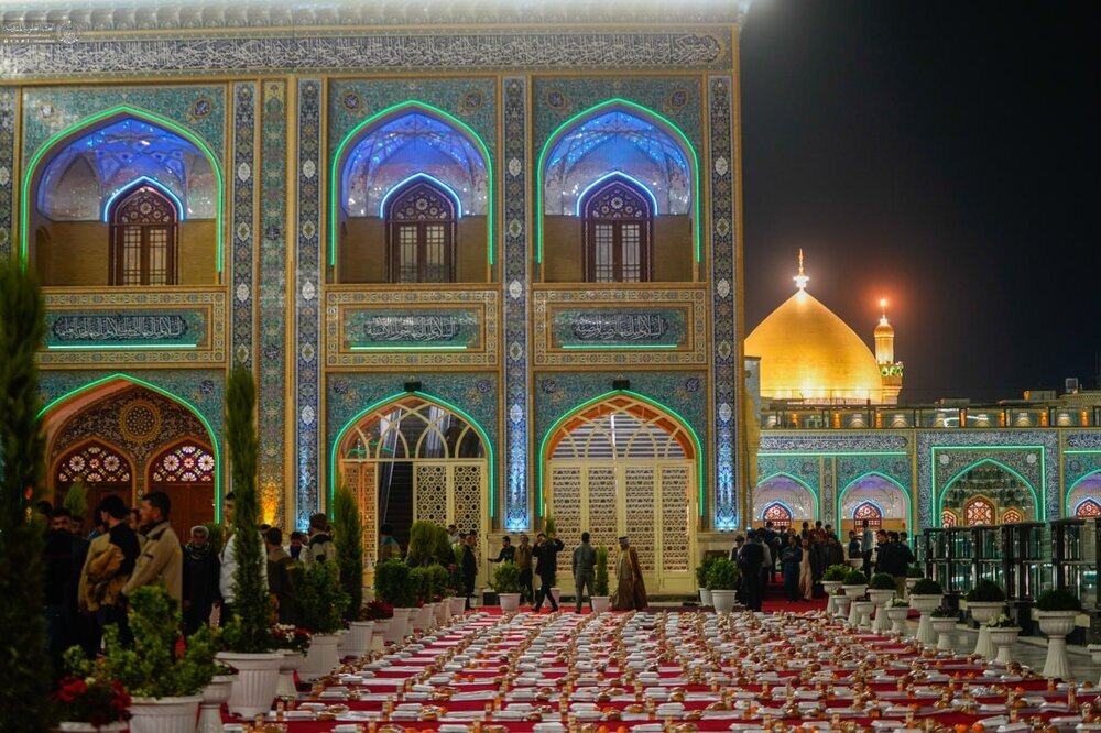 تصاویر/ برپایی سفره پر برکت در آستان مقدس علوی به مناسبت عید مبعث