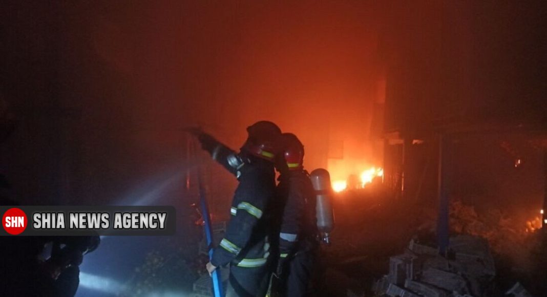 وقوع آتش‌سوزی مهیب یک مجتمع مسکونی در کرمان