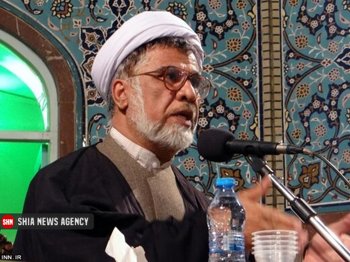 فاضل میبدی: مردم را به یاد نماز جمعه‌های زمان امویان نیندازید، آبروی ایران و اسلام را نبرید