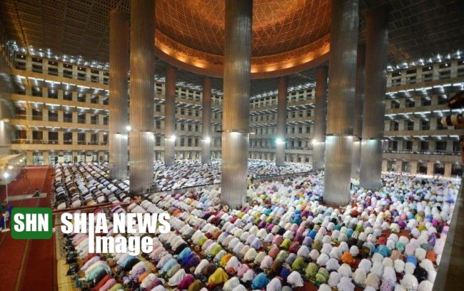 عکس | معماری متفاوت مسجدی در اندونزیسبک جدید مسجد استقلال در شهر جاکارتا کشور اندونزی به دلیل سبک جدید سر و صدای زیادی به هنگام ساخت به پا کرده است.به گزارش «