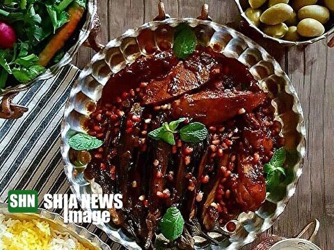 طرز تهیه خورشت بادمجان اناری خوش رنگ و لعاب